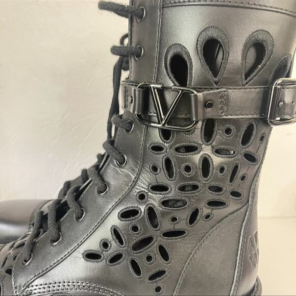 Valentino Black Leather Laser Cut Out Lace Up Combat Boots Size 41 - Picture 3 of 15